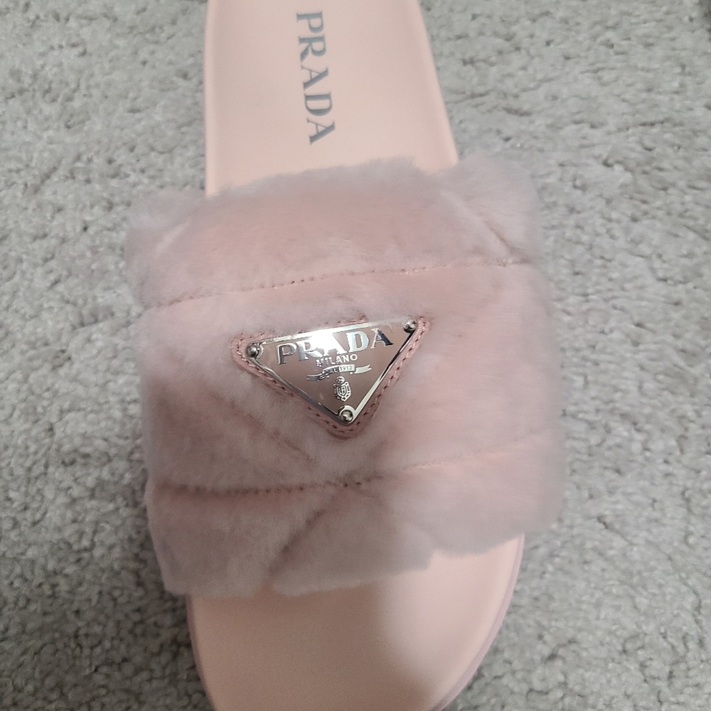 Prada shoes - Picture 7 of 8